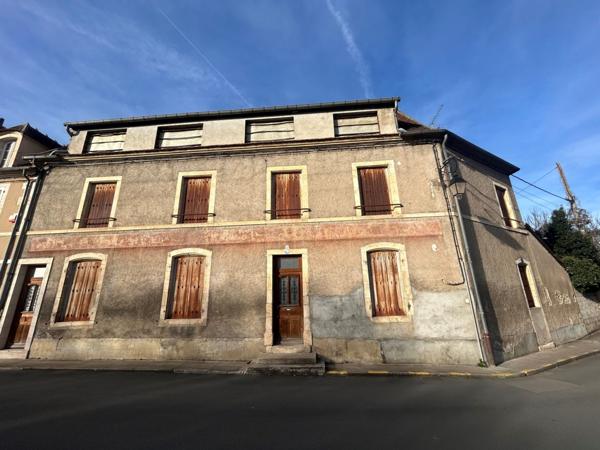 Vente Maison250 m² - 7 Pièces - ST AMAND MONTROND (18200)