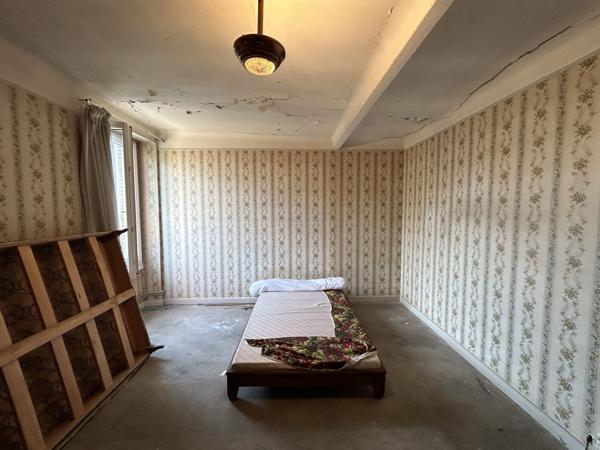 Vente Maison250 m² - 7 Pièces - ST AMAND MONTROND (18200)