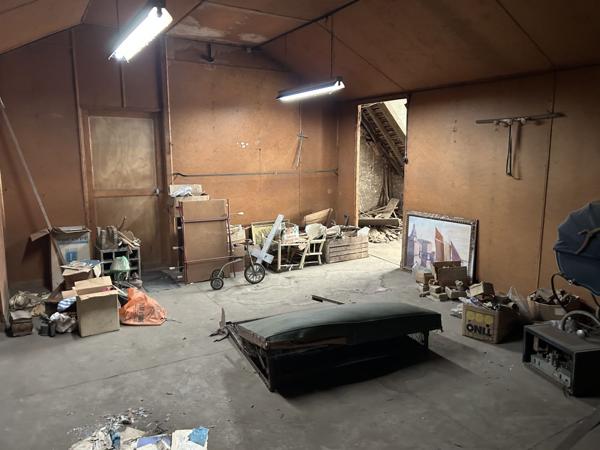 Vente Maison250 m² - 7 Pièces - ST AMAND MONTROND (18200)