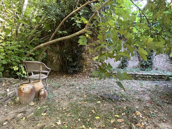 Vente Maison250 m² - 7 Pièces - ST AMAND MONTROND (18200)