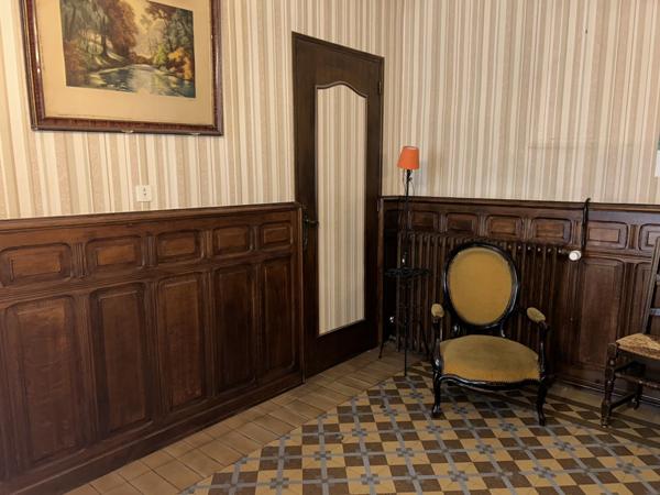 Vente Maison250 m² - 7 Pièces - ST AMAND MONTROND (18200)