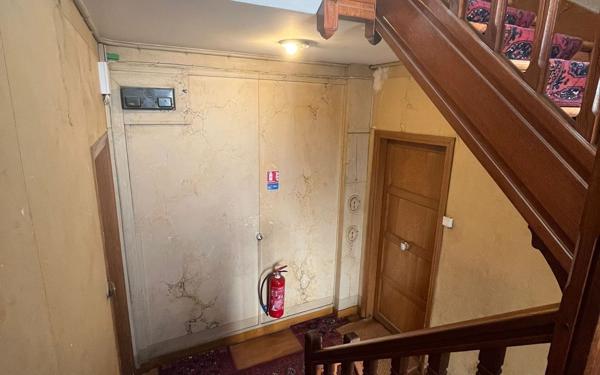 Immeuble à vendre    2 pièces • 562 m2 Colombes