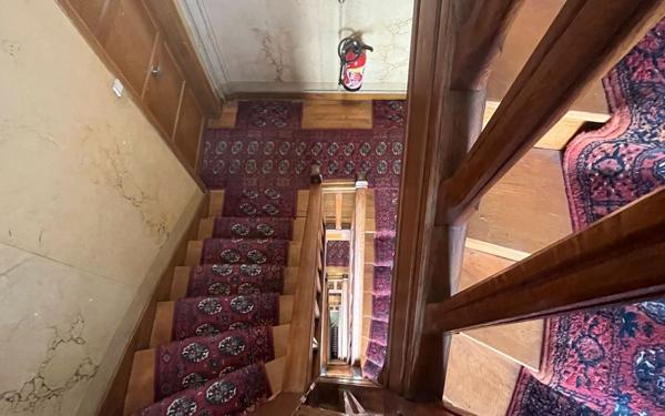 Immeuble à vendre    2 pièces • 562 m2 Colombes