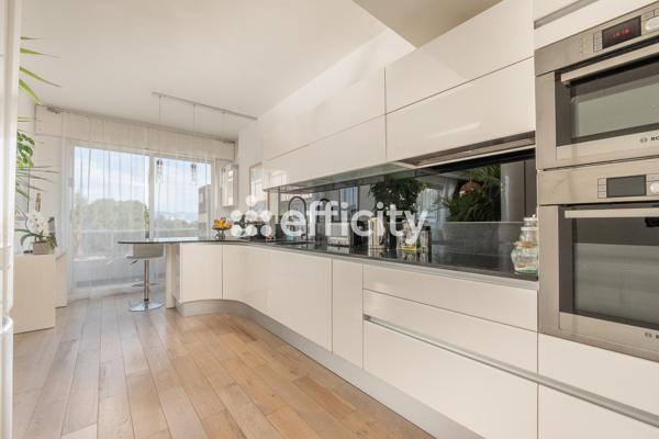 Appartement 5 pièces - 125 m² Bien prestige