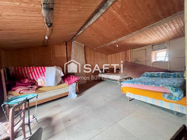 Maison de village avec travaux.