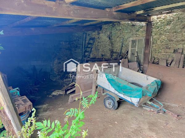 Maison de village avec travaux.