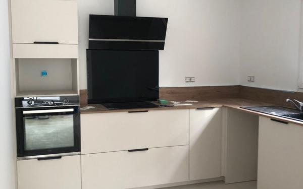 Maison à louer    4 pièces • 91,43 m2 Cabariot