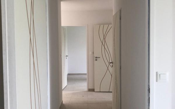 Maison à louer    4 pièces • 91,43 m2 Cabariot