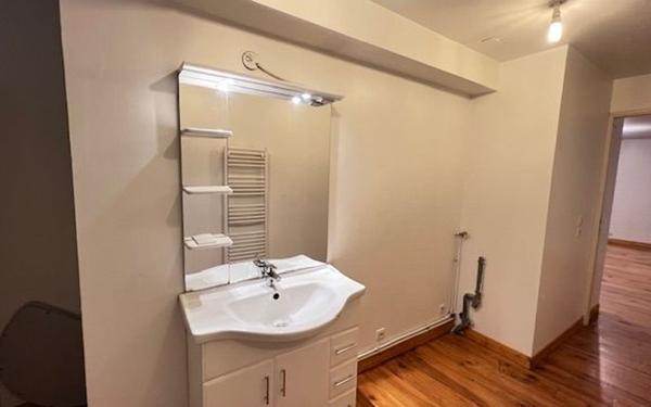 Appartement à vendre    3 pièces •  Voiron