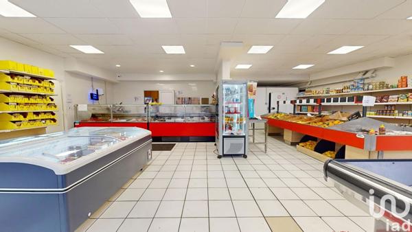 Boutique/Local commercial à vendre 182 m² Aulnat