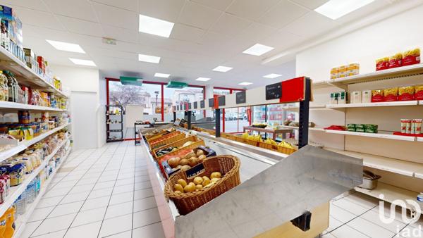 Boutique/Local commercial à vendre 182 m² Aulnat