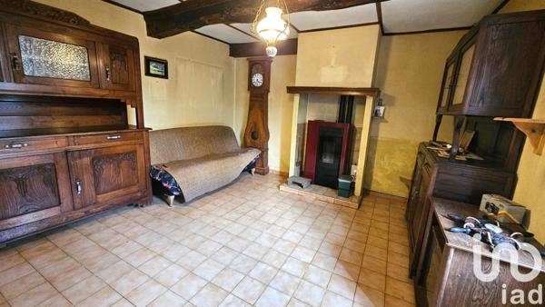 Maison de village 4 pièces de 62 m² à Burlats (81100)