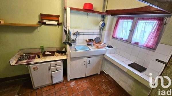 Maison de village 4 pièces de 62 m² à Burlats (81100)