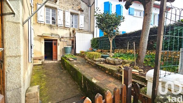 Maison de village 4 pièces de 62 m² à Burlats (81100)