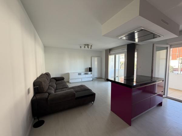 T3 60m² avec terrasse fermée et parking 