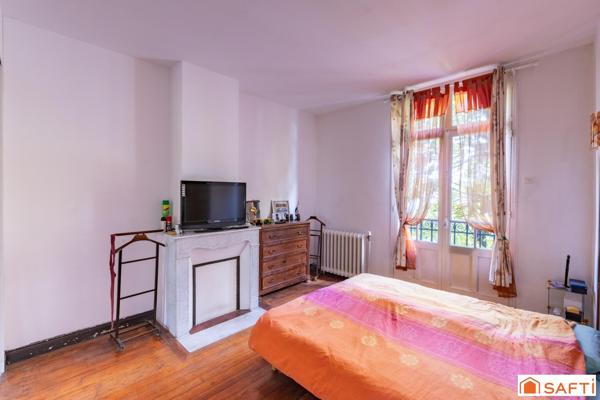 Rare en centre-ville : 173 m² habitables, DPE B, jardin et dépendance