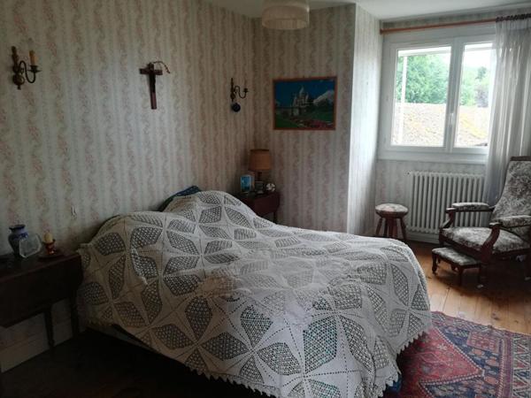 Grande maison familiale à PIERRES