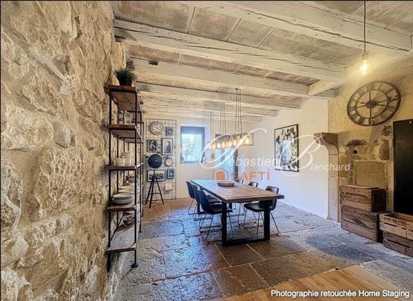 Maison de caractère à Billiat – 269 m² alliant charme de la pierre et modernité