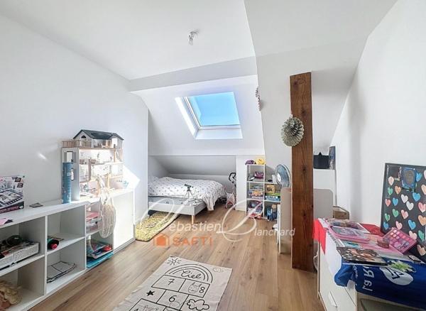 Maison de caractère à Billiat – 269 m² alliant charme de la pierre et modernité