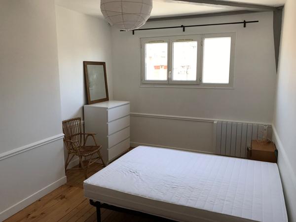 ORLEANS - Rue du Boeuf Saint Paterne / secteur Rue Bannier  - Médiathèque - Superbe  appartement  T2  entièrement meublé avec gout