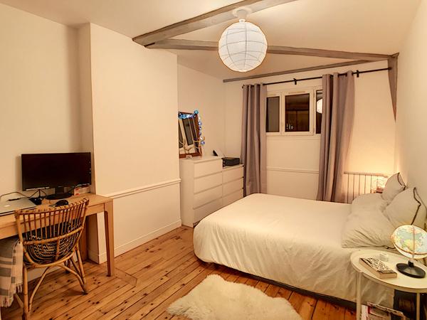 ORLEANS - Rue du Boeuf Saint Paterne / secteur Rue Bannier  - Médiathèque - Superbe  appartement  T2  entièrement meublé avec gout