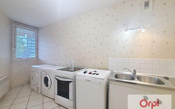 Appartement à louer    2 pièces • 63,29 m2 Montluçon