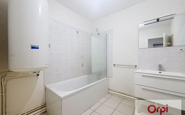 Appartement à louer    2 pièces • 63,29 m2 Montluçon