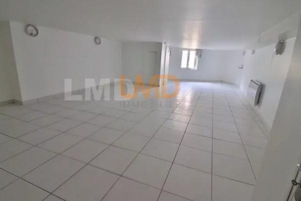 Local commercial 236m2 au centre de Ollioules
