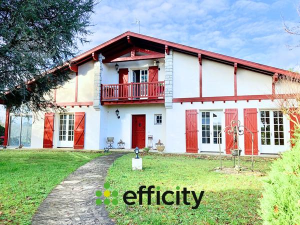 Maison 9 pièces - 215 m²