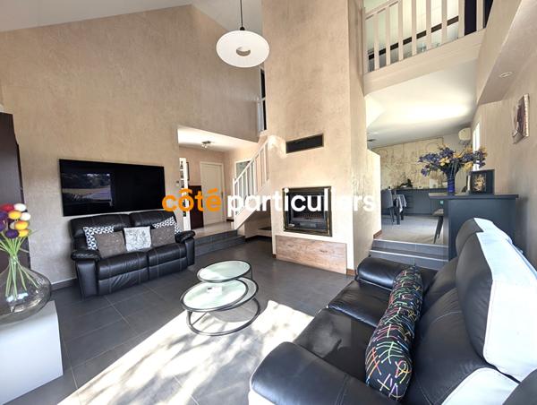 Vente Maison165 m² - 7 Pièces - CALMONT (12450)