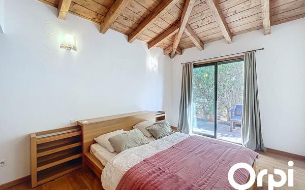 Maison à vendre    8 pièces • 239 m2 Sotta