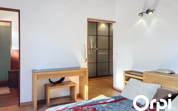 Maison à vendre    8 pièces • 239 m2 Sotta