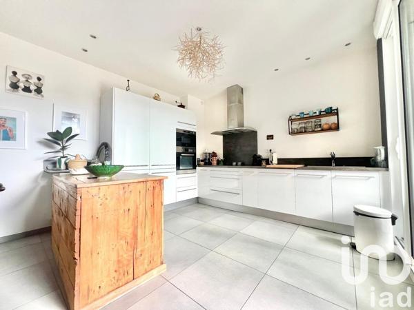 Maison 6 pièces de 152 m² à Leucate (11370)