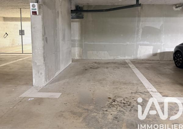 Parking à vendre 150 m² Guyancourt