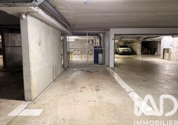 Parking à vendre 150 m² Guyancourt