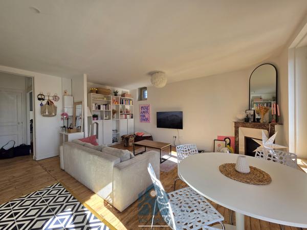 Appartement deux pièces avec cave