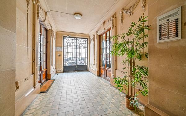 Appartement à vendre    4 pièces • 95,16 m2 Paris 12