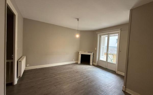 Appartement à vendre    3 pièces • 61,69 m2 Tours