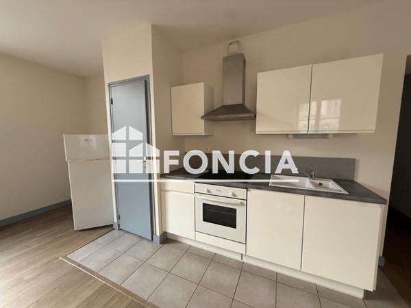 Location Appartement 2 pièces 51.4 m² - 6 RAMPE DES CAPUCINS Sedan 08200