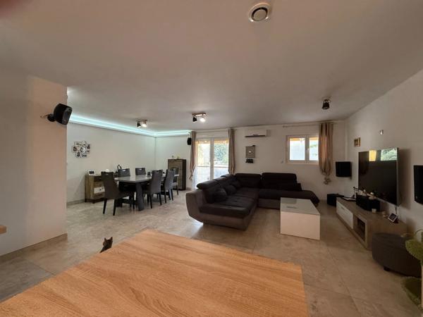 Maison à vendre 5 pièces, 820m² de terrain piscine SAINT MARTIN DE VALGALGUES (30)