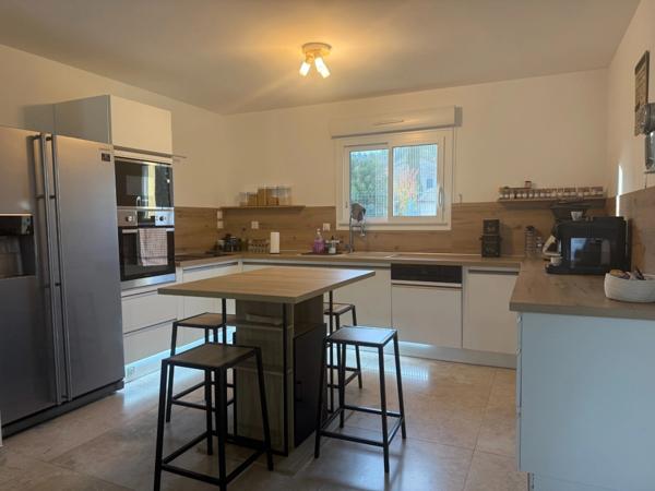 Maison à vendre 5 pièces, 820m² de terrain piscine SAINT MARTIN DE VALGALGUES (30)