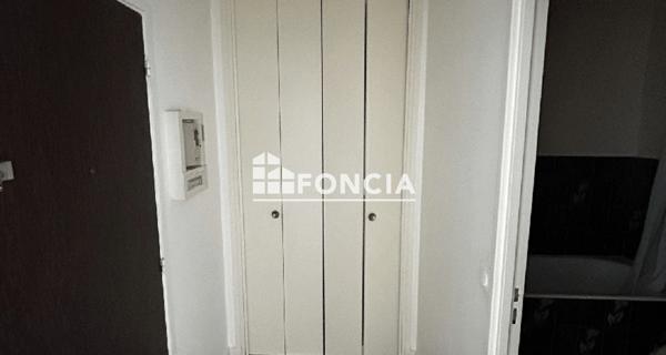 Location Studio 31.51 m² - Rueil-malmaison 92500