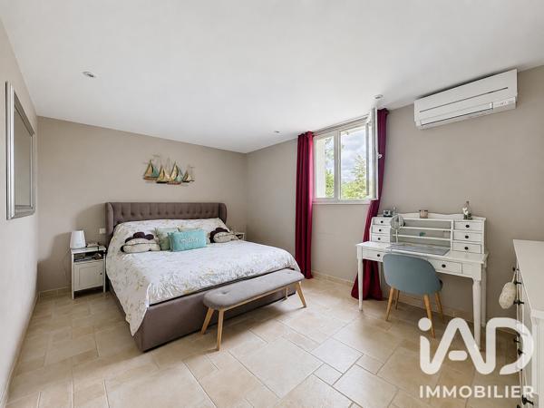 Maison à vendre 7 pièces 193 m² Le Rouret
