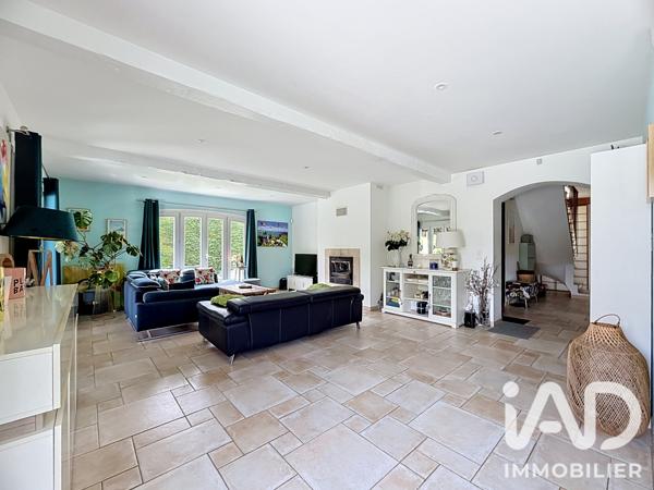 Maison à vendre 7 pièces 193 m² Le Rouret