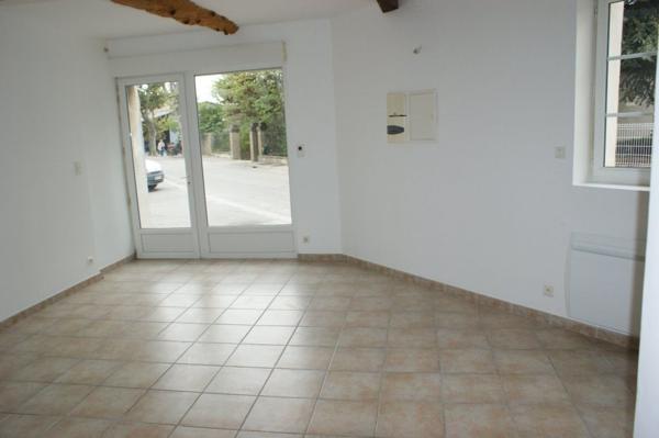 A LOUER - MAISON DE VILLAGE