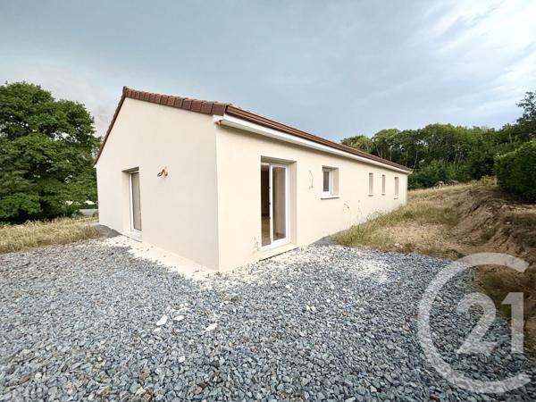 Maison à vendre  4 pièces - 118,84 m 2   PEYRILHAC  - 87