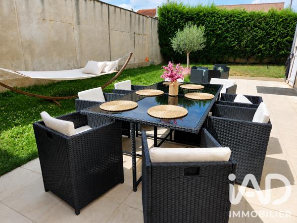 Maison à vendre 8 pièces 146,14 m² Les Mureaux