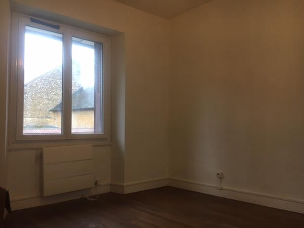 Menetou-Salon (18510) Maison De Ville 5 pièces de 94m2 3/4 Chambres Au Centre de Menetou-Salon