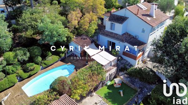 Maison à vendre 8 pièces 227 m² La Seyne-sur-Mer