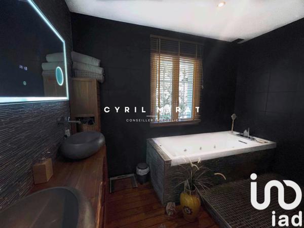 Maison à vendre 8 pièces 227 m² La Seyne-sur-Mer